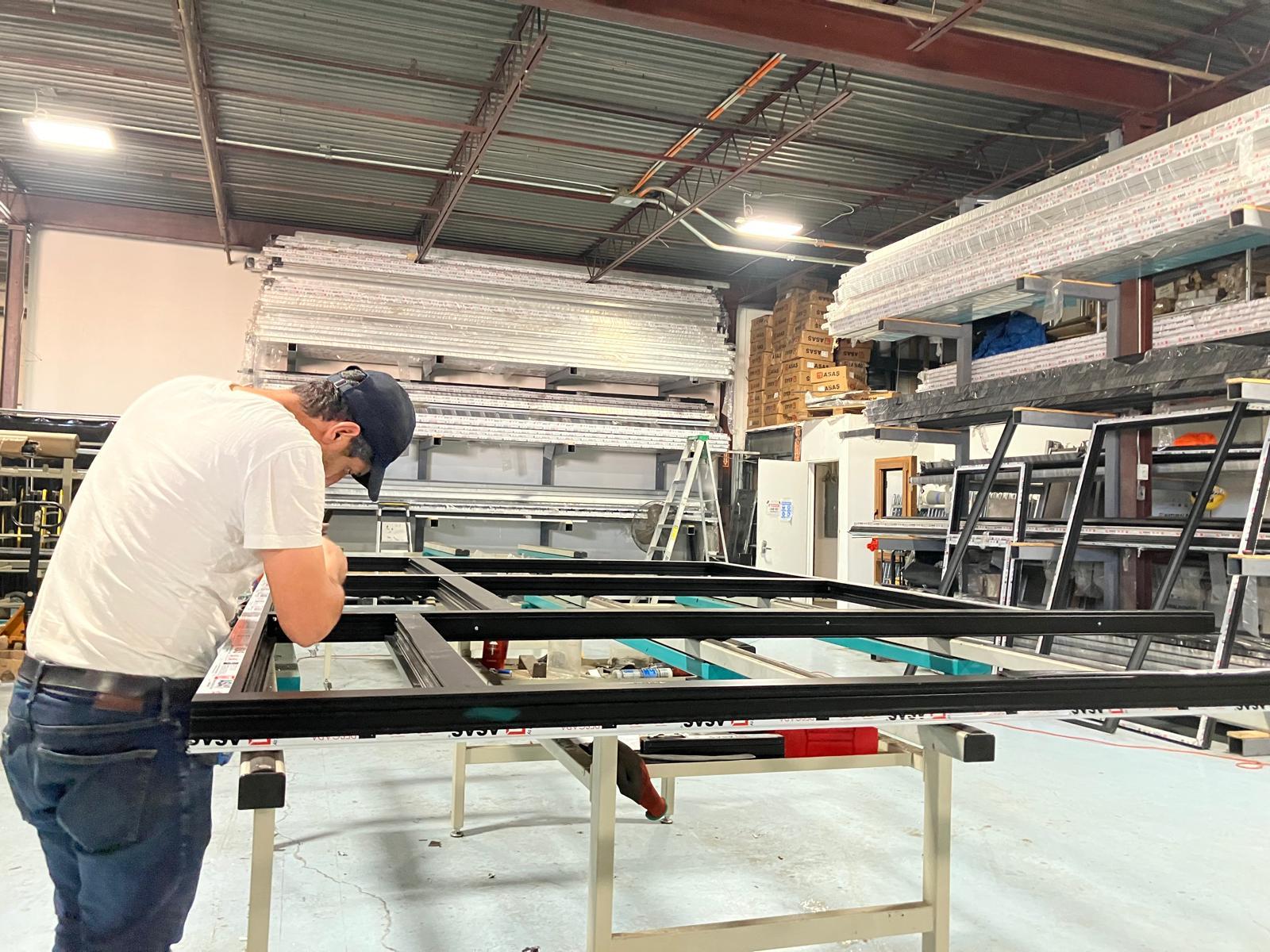 Fabrication shop – aluminum frames assembly
